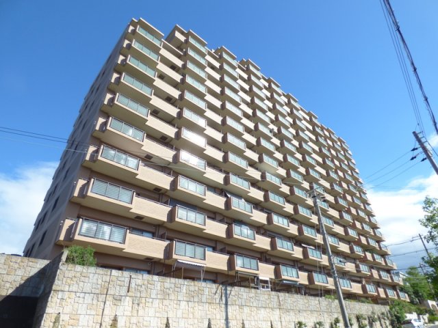 神戸市須磨区多井畑南町の賃貸物件外観写真
