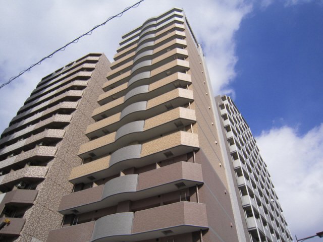神戸市中央区海岸通の賃貸物件外観写真