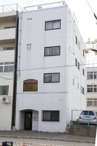 神戸市中央区東川崎町の賃貸物件間取画像